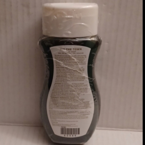 4/$40 New Scentsy "Hit The Town" Body Wash - 1 Sealed Bottle - Picture 3 of 5